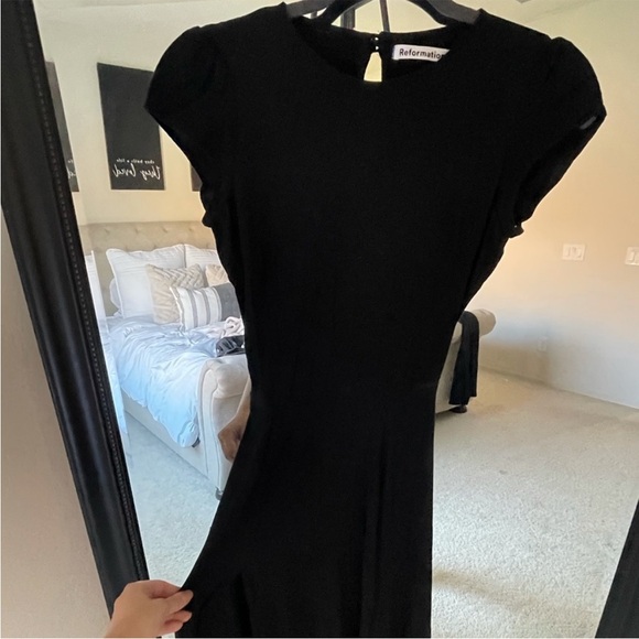 Reformation Gavin Dress in Black EUC, size 2 - Picture 7 of 9